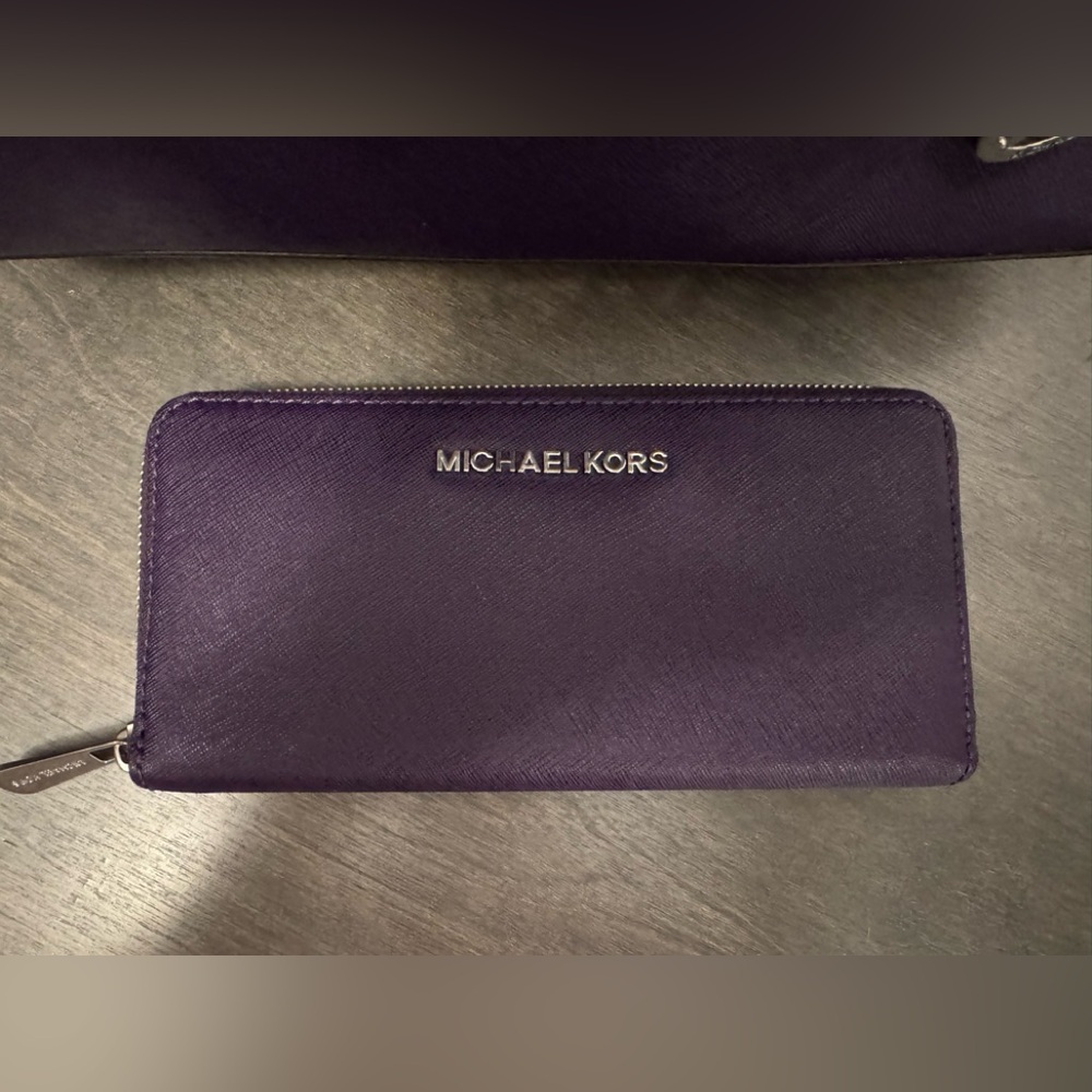 Michael Kors Deep Purple Tote and Wallet Set - Picture 3 of 4